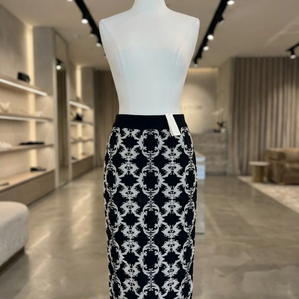 NY&Co Black Silver Metallic Pencil Skirt NWT M - Picture 13 of 16